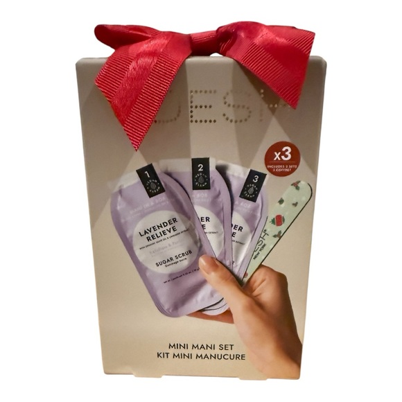 Voesh Other - Lavender Reliever Hand Care Set with Purple Packaging